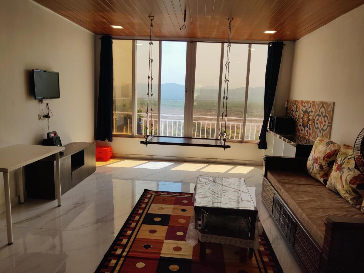 Whitehouse Homestay By Oxystays Hospitality 알리바그 외부 사진