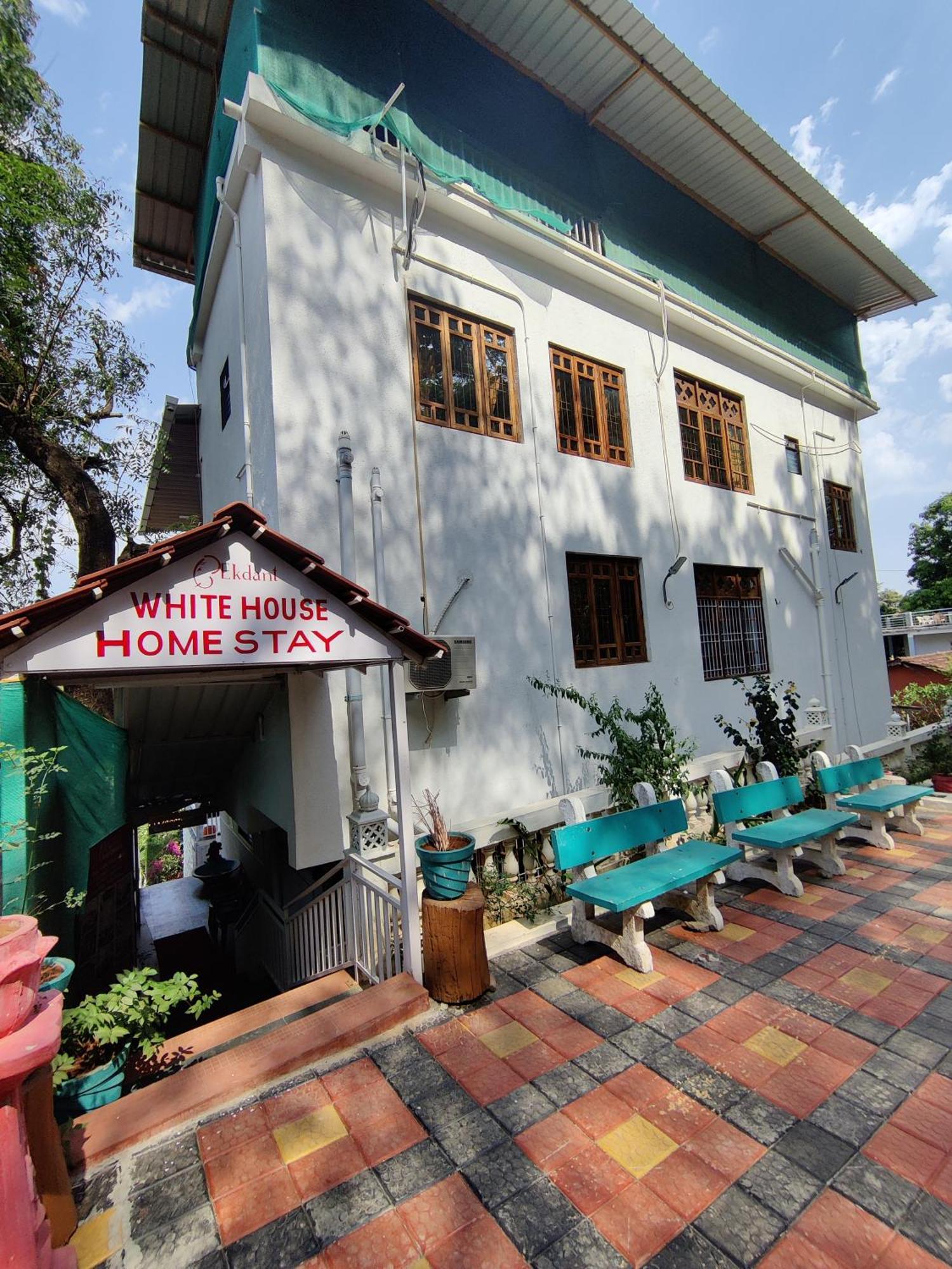Whitehouse Homestay By Oxystays Hospitality 알리바그 외부 사진