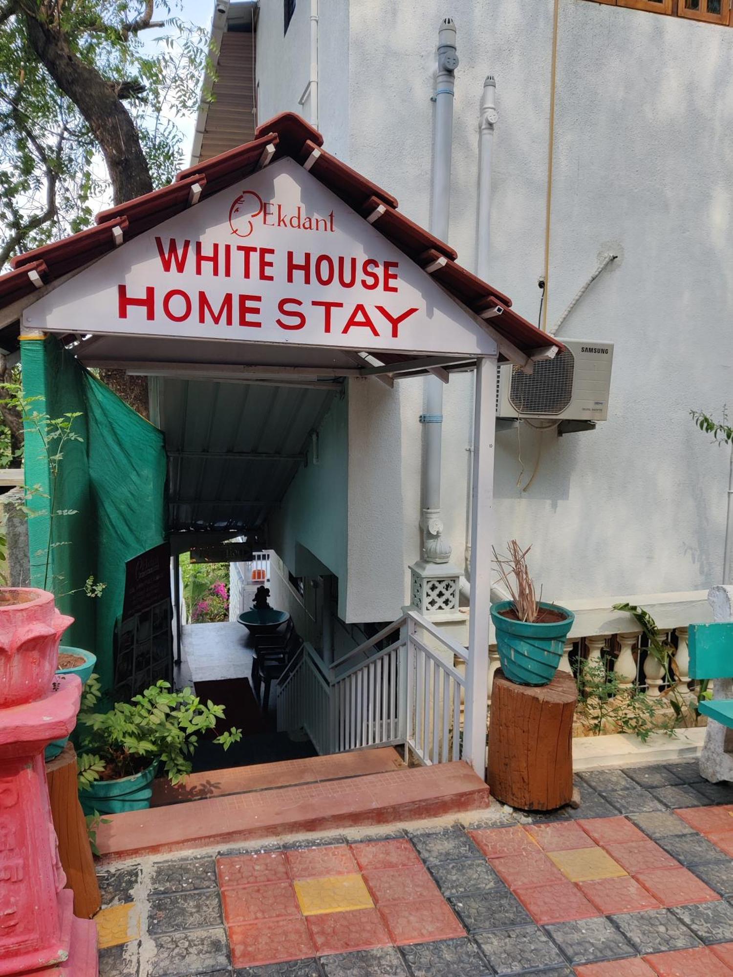 Whitehouse Homestay By Oxystays Hospitality 알리바그 외부 사진
